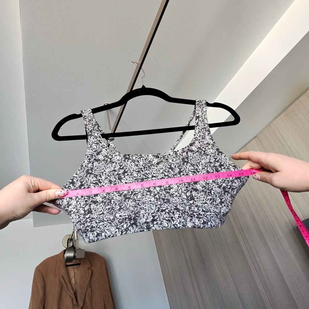 Athleta Moonflower Jacquard Bra Size Small Textured Yoga Bra - Picture 10 of 10